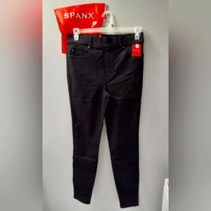 NWT Spanx Black Skinny Jeans. Size Large Tall
